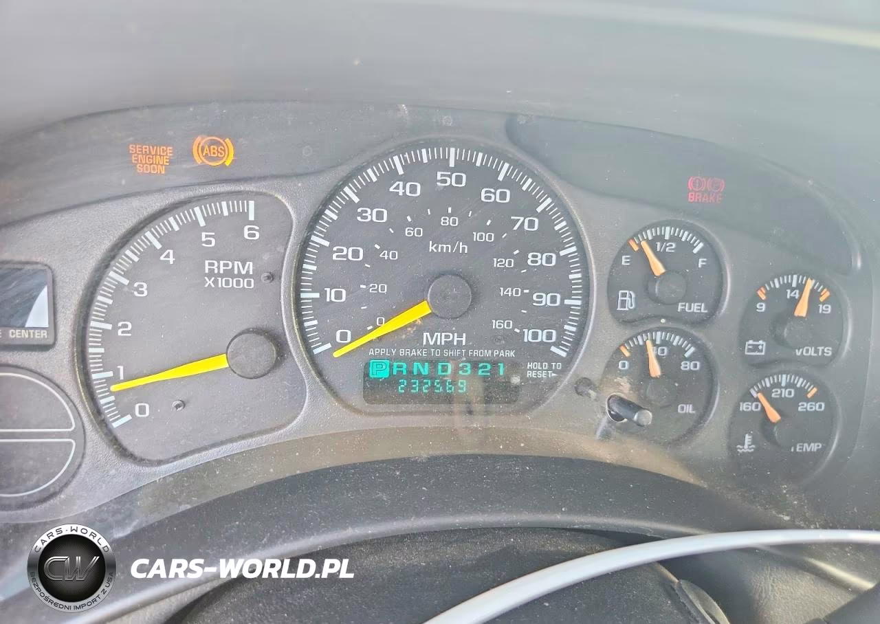 1999 Chevrolet Silverado C1500 VIN:1GCEC19T2XZ146714 - 9
