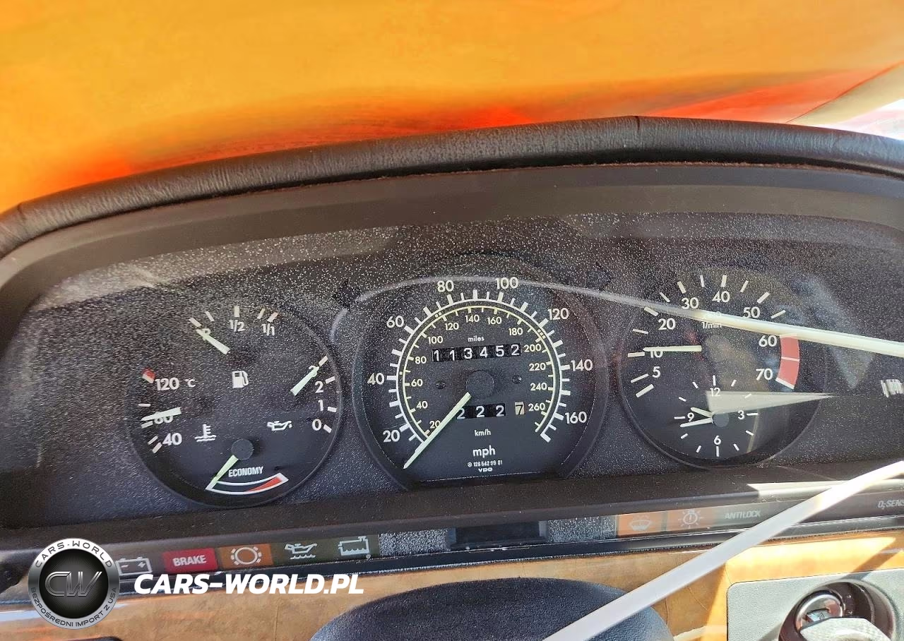 1986 Mercedes-Benz 560 Sec VIN:WDBCA45D3GA248193 - 9