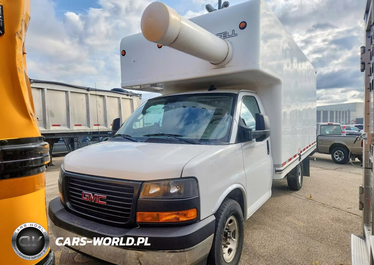 2022 GMC Savana Box Truck – zdjęcie 1 z 13