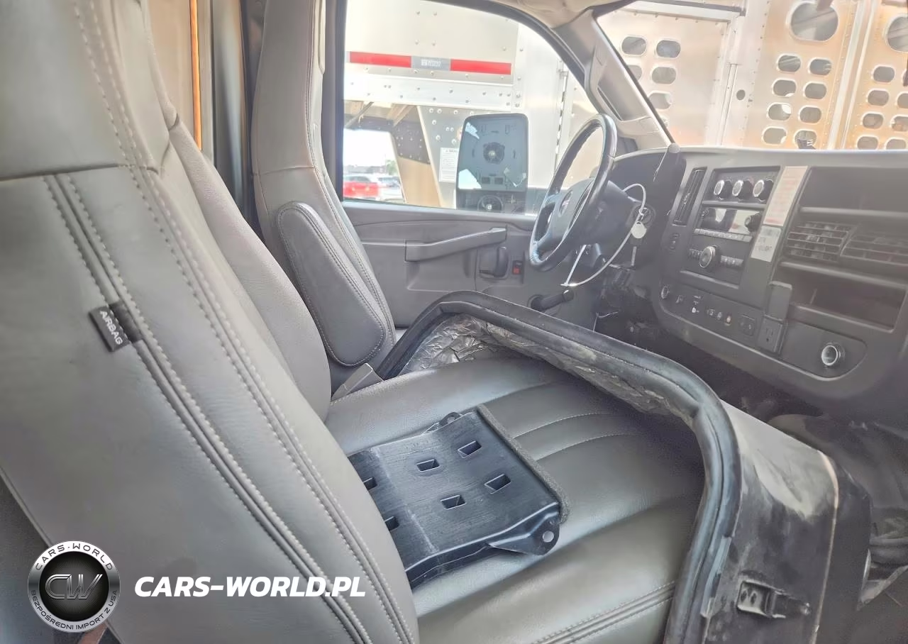 2022 GMC Savana Box Truck VIN:1GD07SF71N1147680 - 11