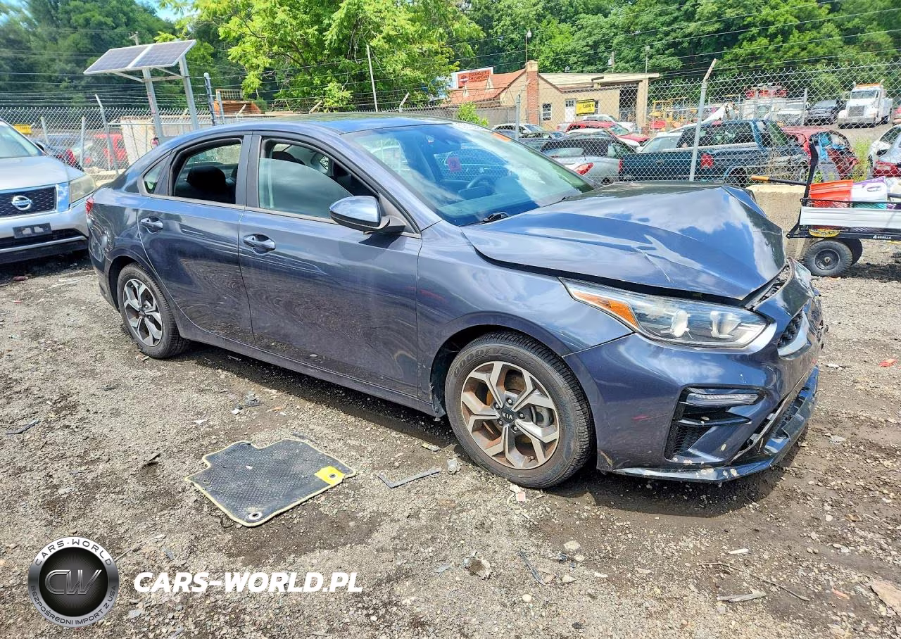 2019 Kia Forte VIN:3KPF24AD6KE097597 - 4