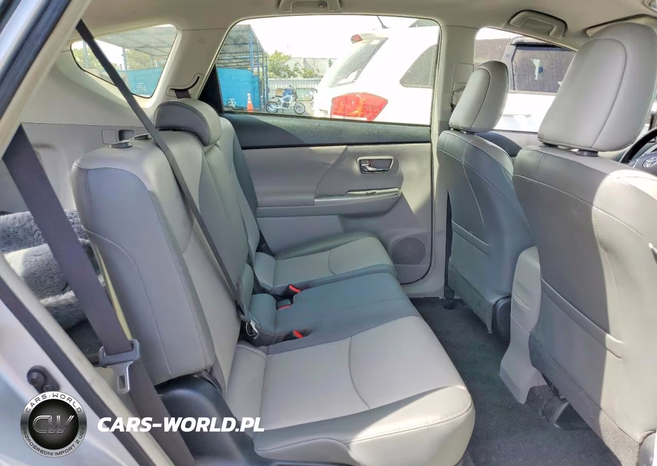 2016 Toyota Prius V Four VIN:JTDZN3EU6GJ052792 - 10