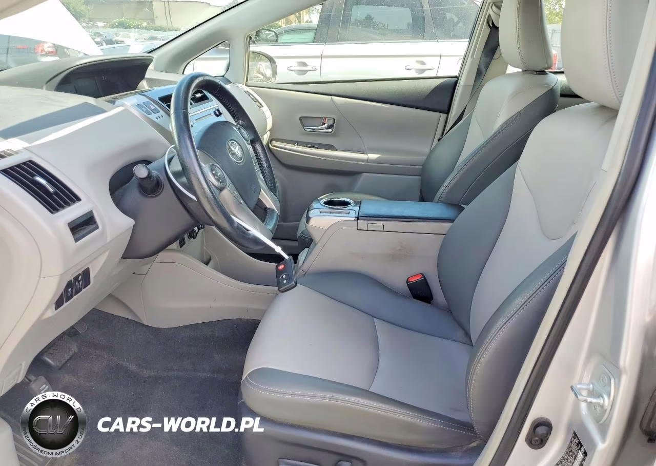 2016 Toyota Prius V Four VIN:JTDZN3EU6GJ052792 - 7