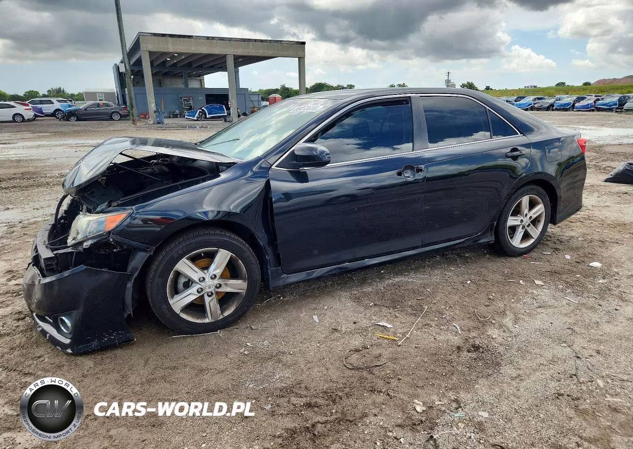 2012 Toyota Camry Se – zdjęcie 1 z 12