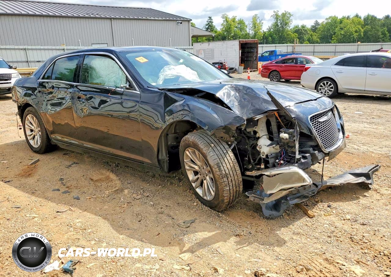 2016 Chrysler 300C VIN:2C3CCAEG4GH207369 - 4