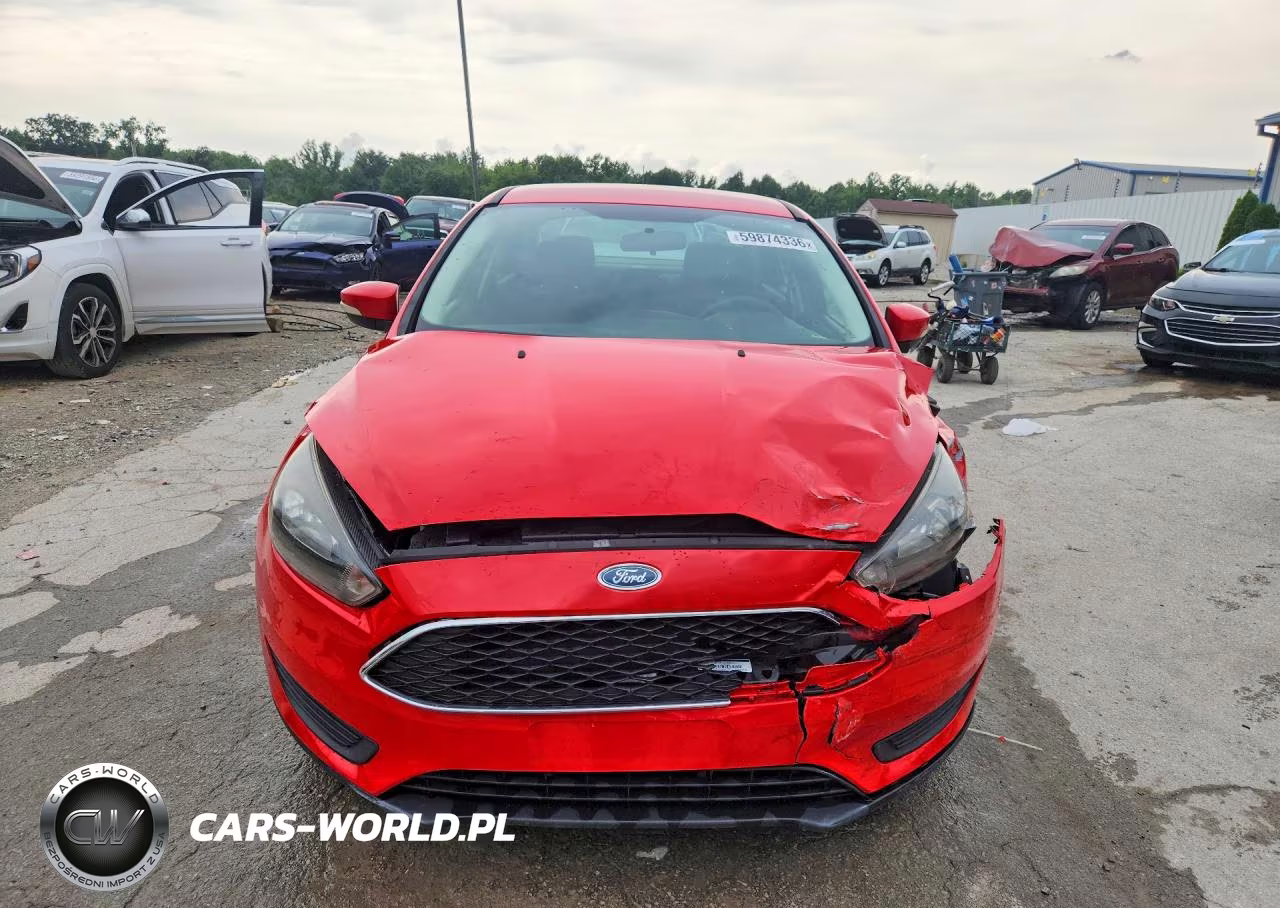 2016 Ford Focus Se VIN:1FADP3F25GL325362 - 5