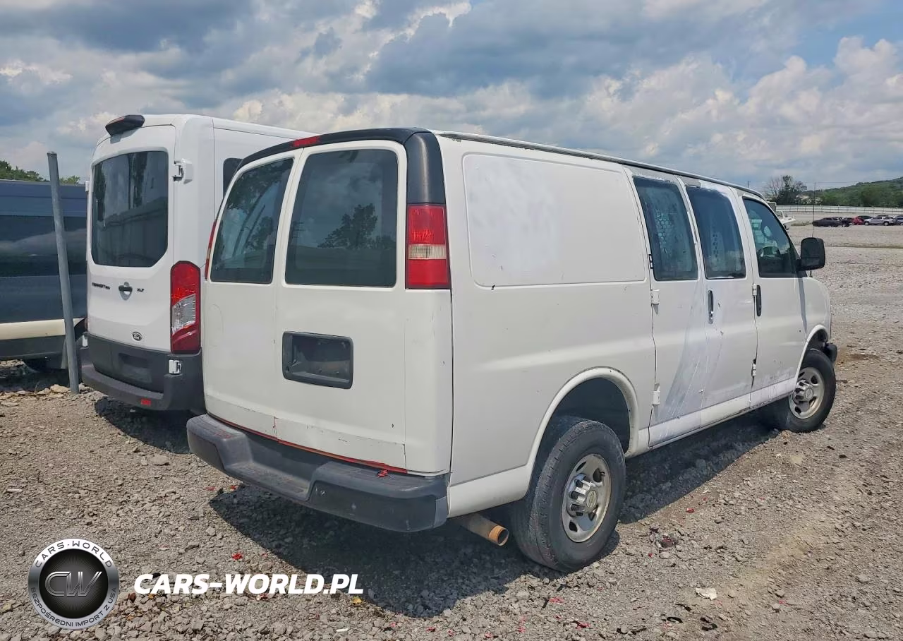 2011 Chevrolet Express 2500 Delivery Van VIN:1GCWGFBAXB1111831 - 3