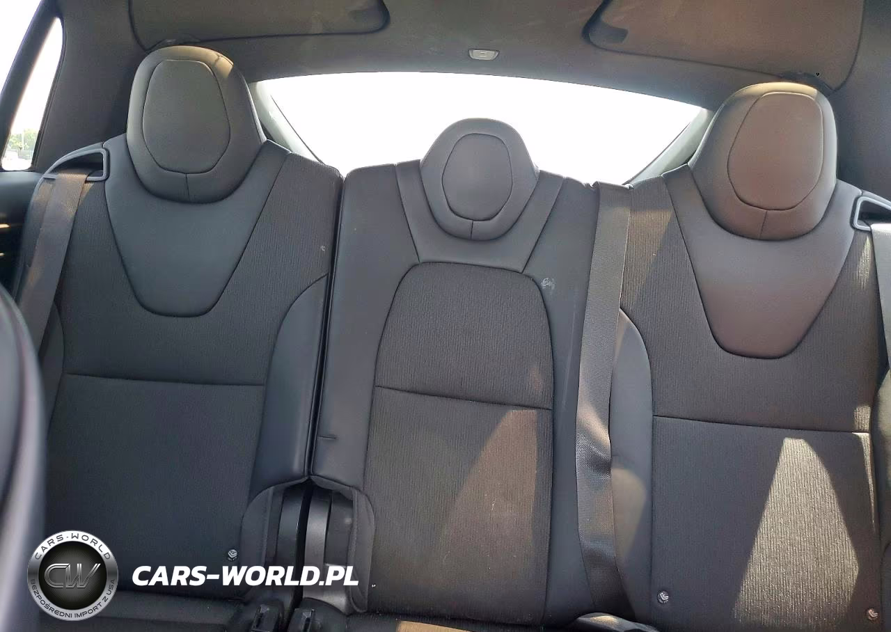 2018 Tesla Model X VIN:5YJXCAE23JF121274 - 10