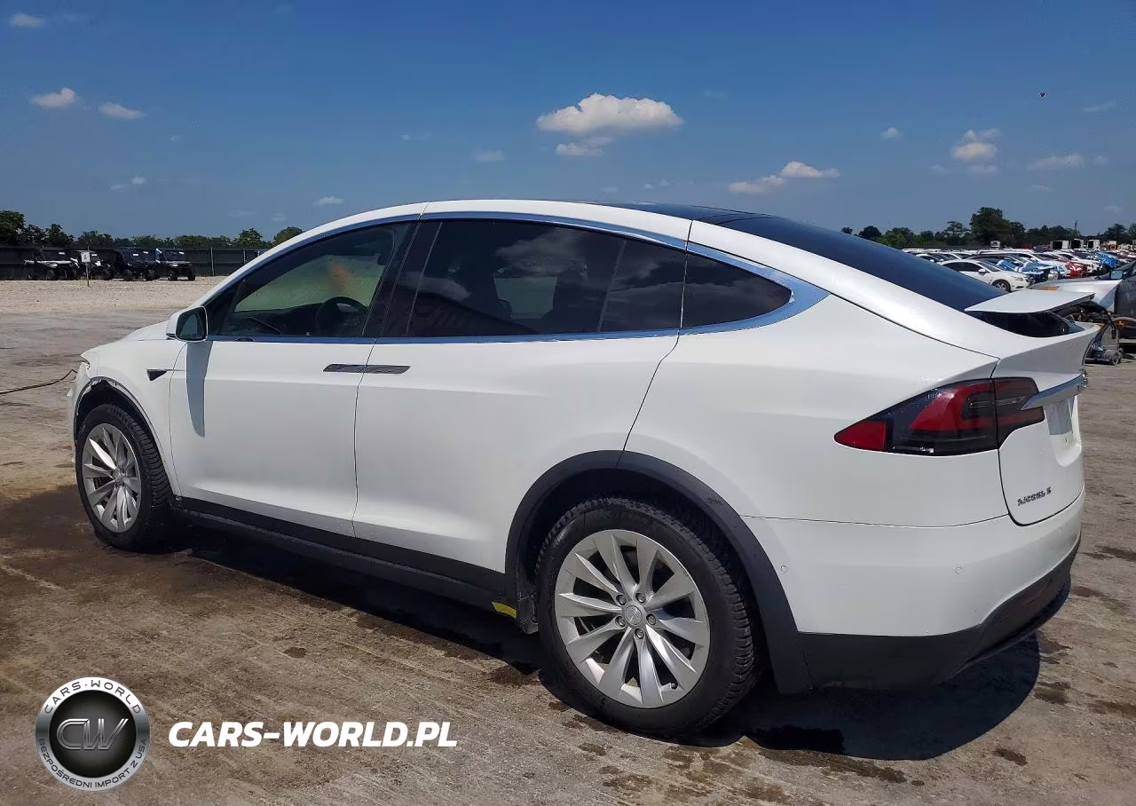 2018 Tesla Model X VIN:5YJXCAE23JF121274 - 2