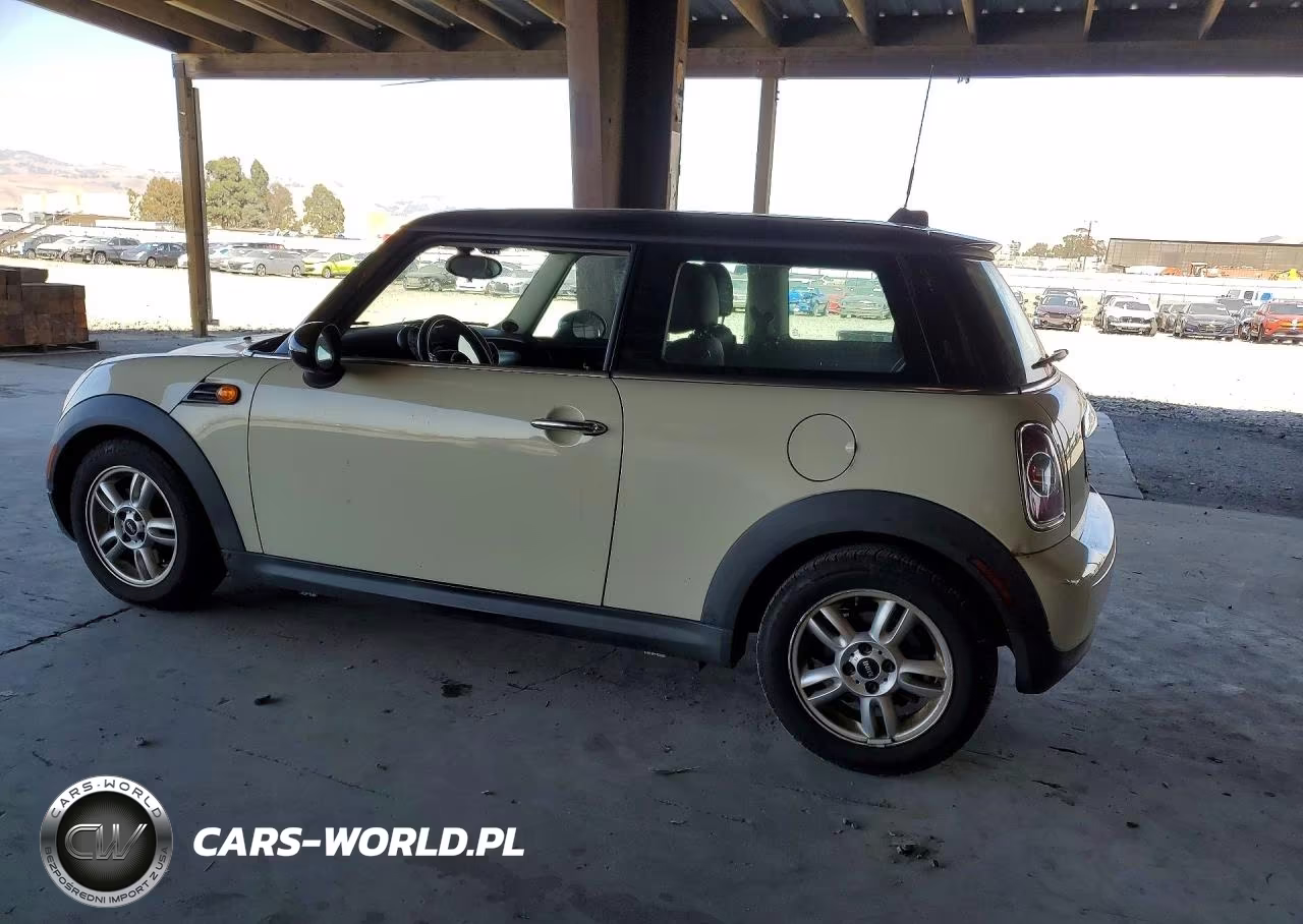 2011 Mini Cooper VIN:WMWSU3C50BT251363 - 2