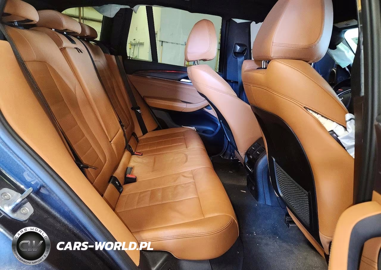 2018 BMW X3 xDrivem40I VIN:5UXTS3C53J0Y95869 - 11