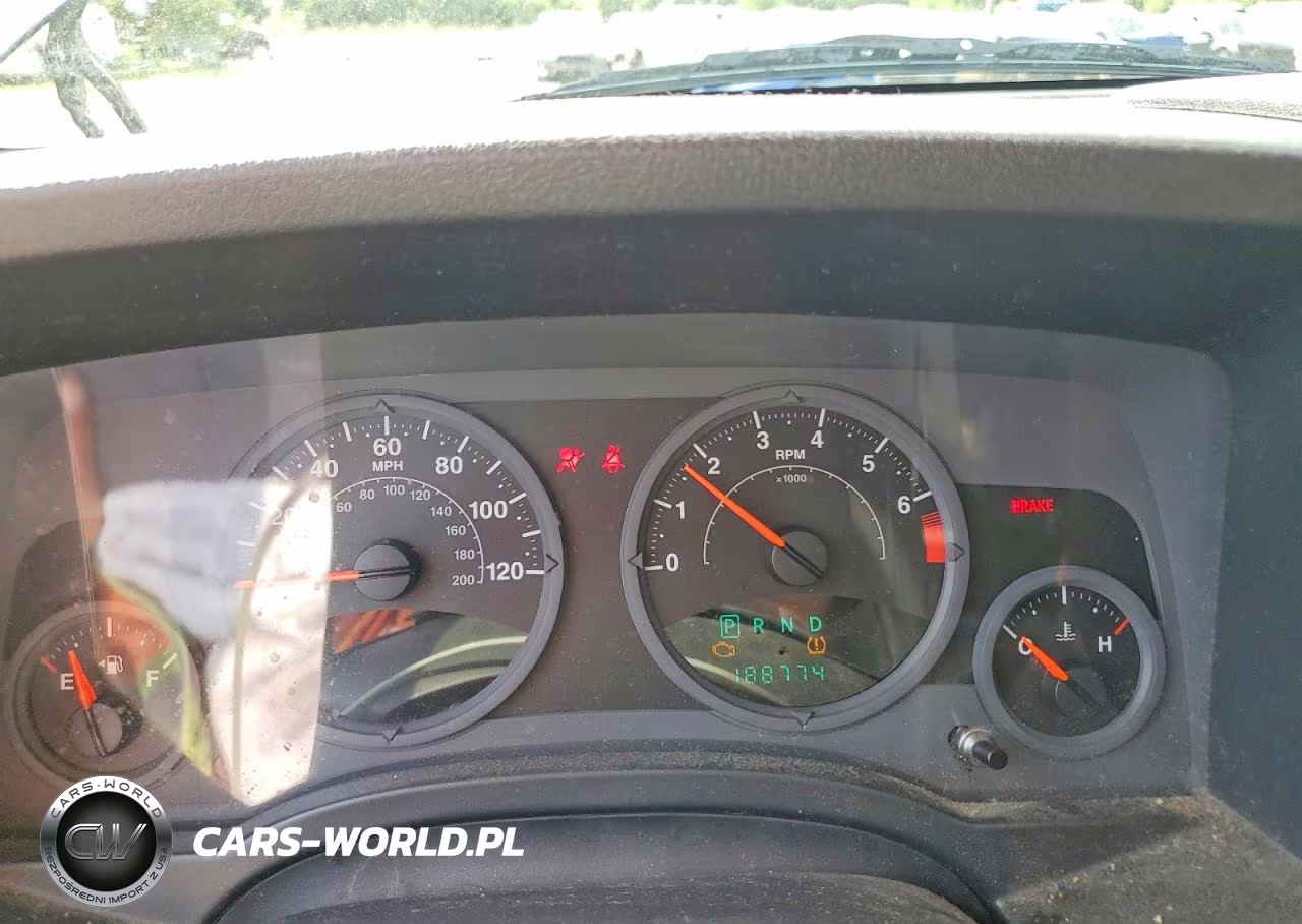 2008 Jeep Patriot Sport VIN:1J8FT28W58D668265 - 9