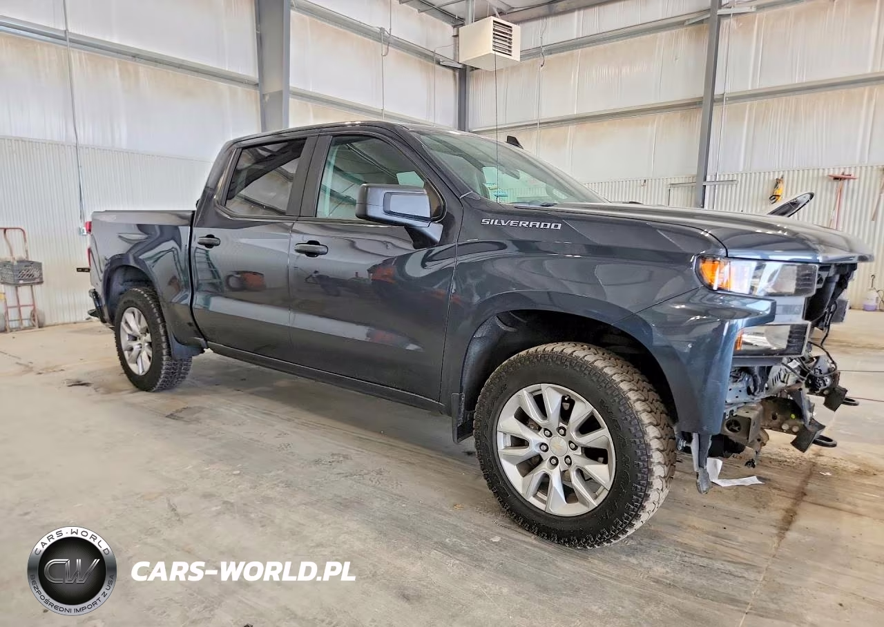 2021 Chevrolet Silverado K1500 Custom VIN:1GCPYBEK1MZ385874 - 4