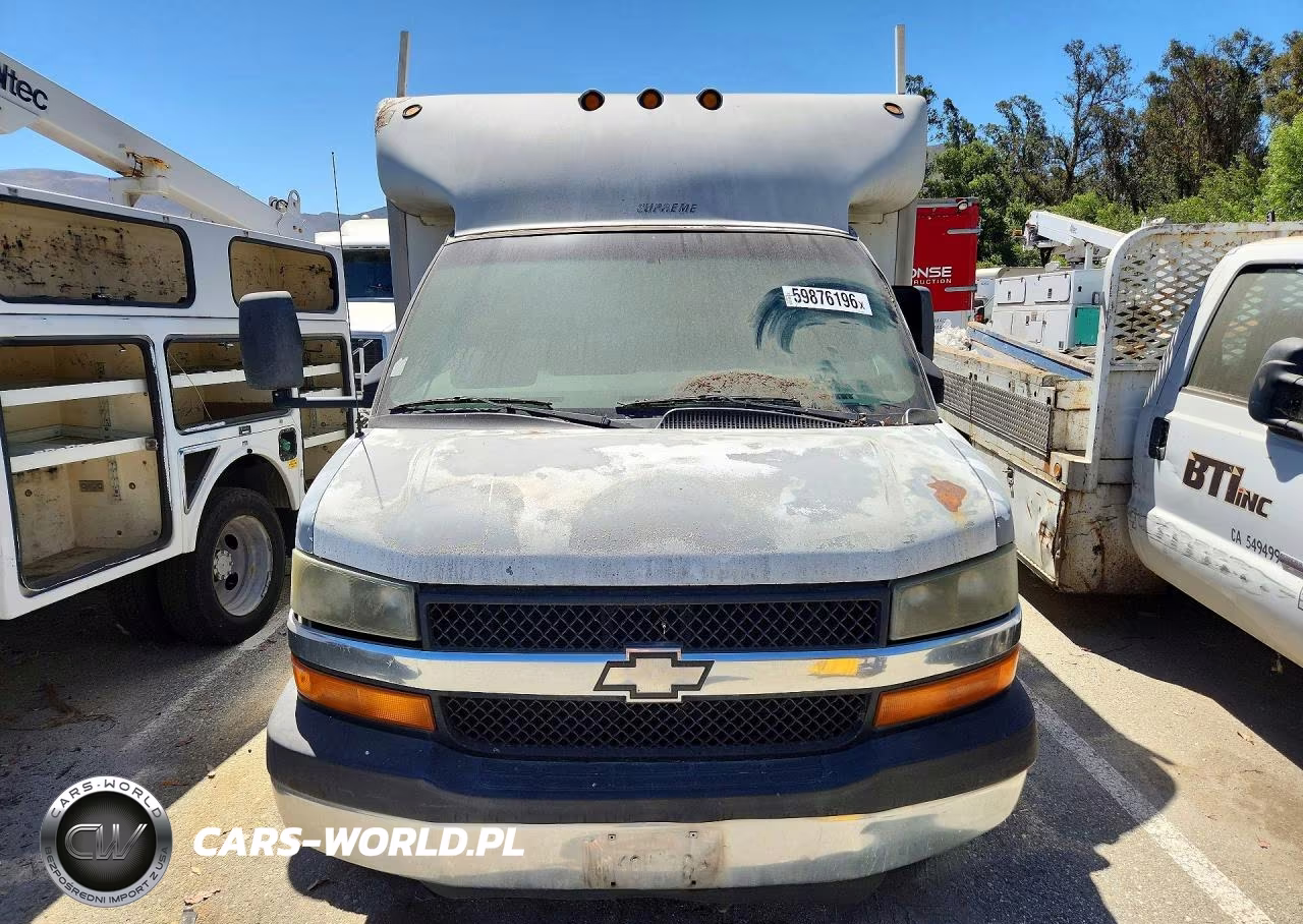 2007 Chevrolet Express G3500 VIN:1GBJG31U571100767 - 5