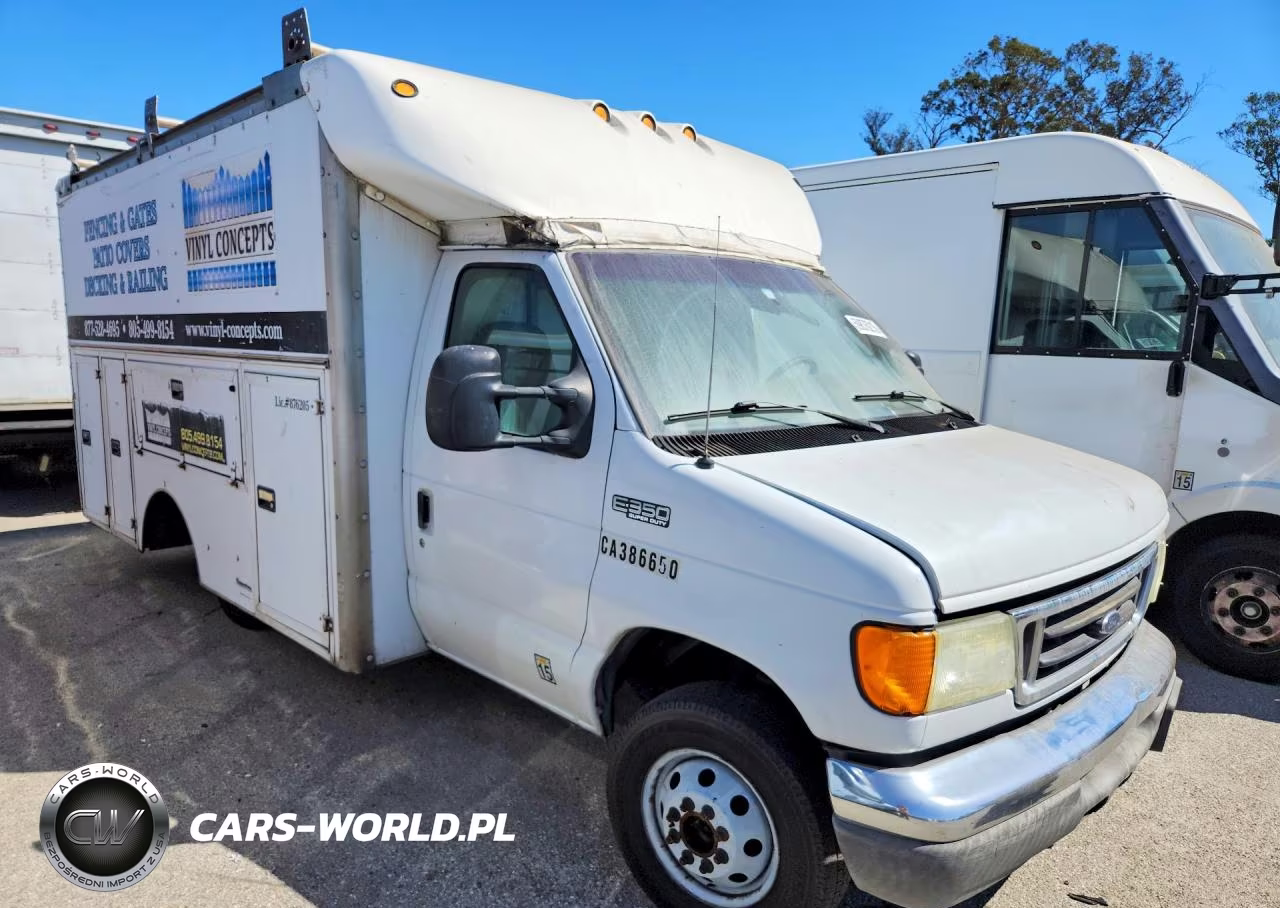 2005 Ford Econoline E350 Super Duty Cutaway Van VIN:1FDWE35L05HA88391 - 4