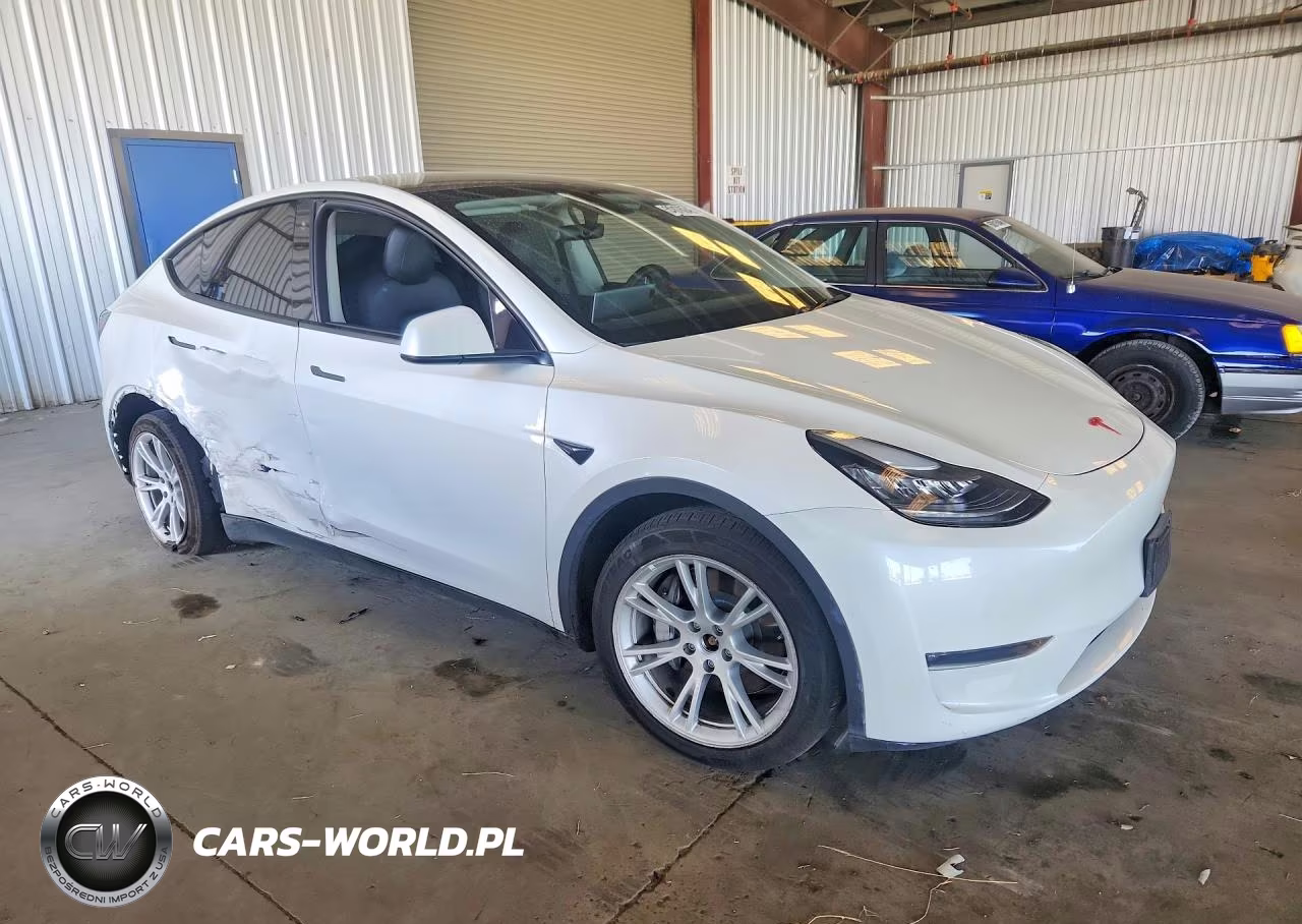 2021 Tesla Model Y VIN:5YJYGDEE4MF073308 - 4