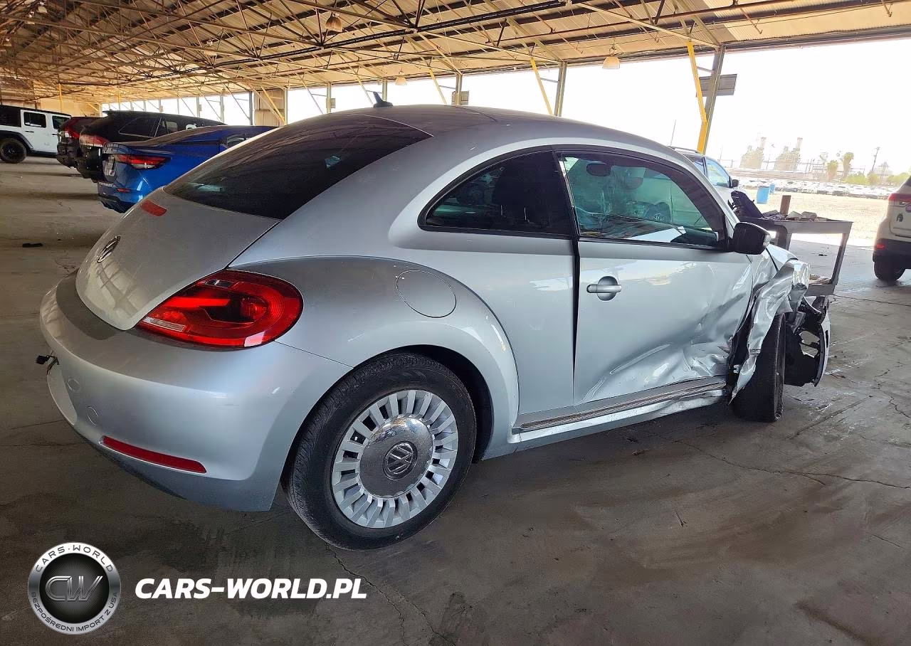 2013 Volkswagen Beetle VIN:3VWJP7AT2DM668562 - 3