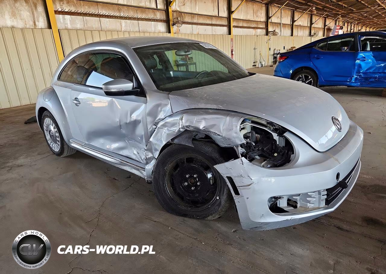 2013 Volkswagen Beetle VIN:3VWJP7AT2DM668562 - 4