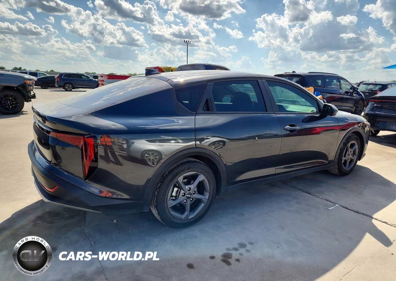2025 Kia K4 Lxs VIN:3KPFT4DE1SE015714 - 3