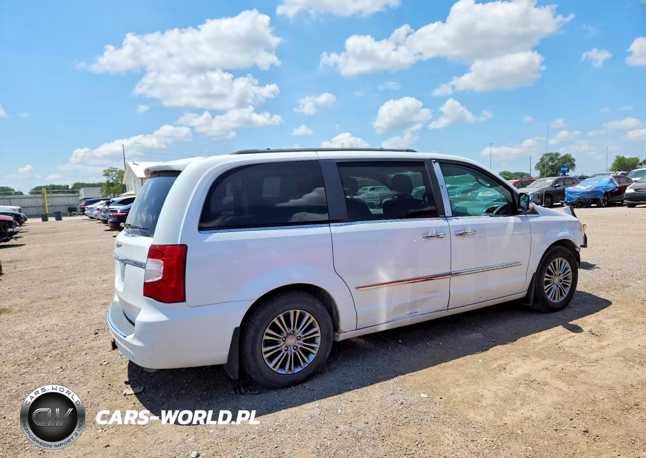 2014 Chrysler Town & Country Touring L VIN:2C4RC1CG5ER248853 - 3