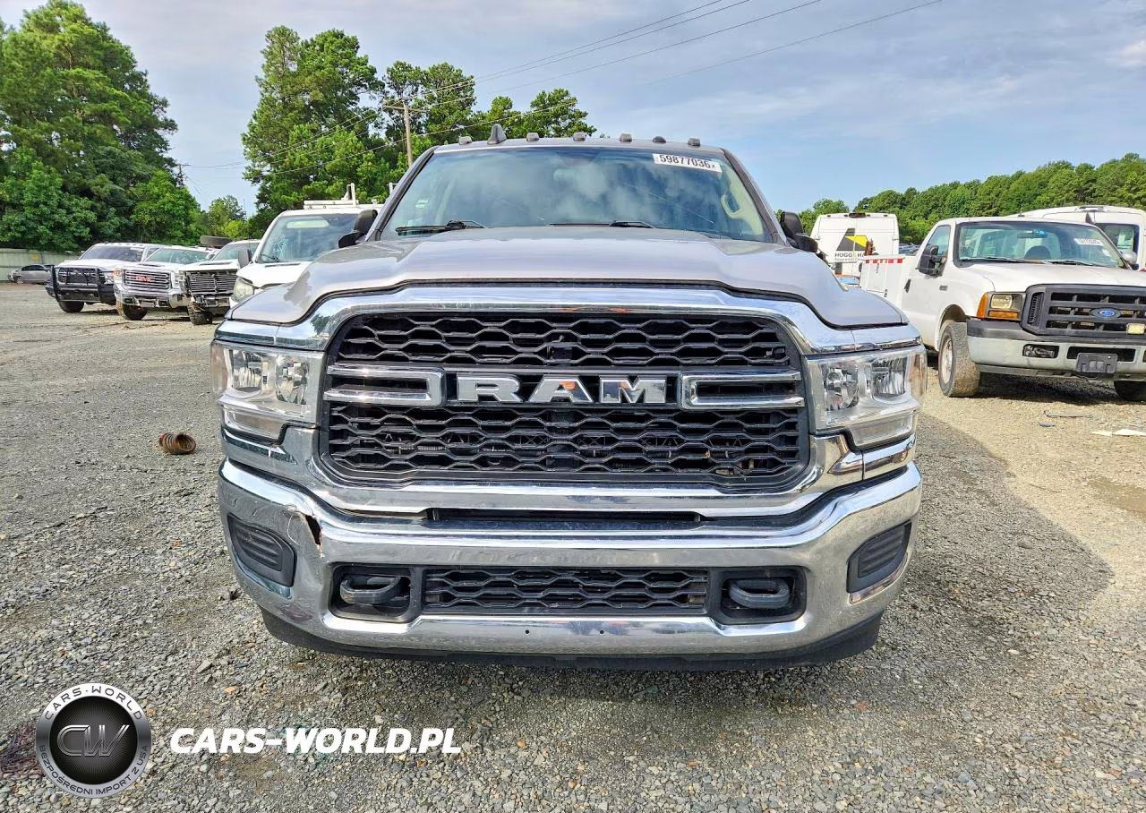2019 Ram 3500 Tradesman VIN:3C63RRGLXKG675013 - 5