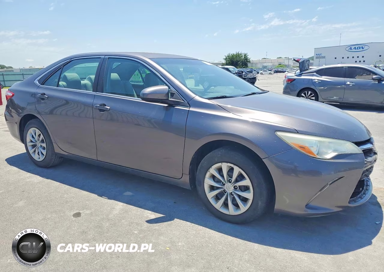 2016 Toyota Camry Le VIN:4T4BF1FK2GR533736 - 4