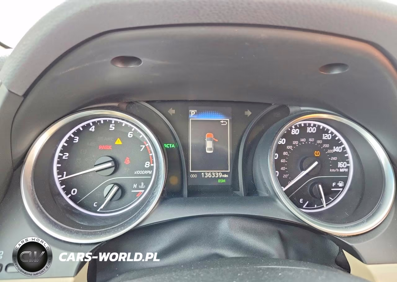 2018 Toyota Camry L VIN:4T1B11HKXJU505941 - 9