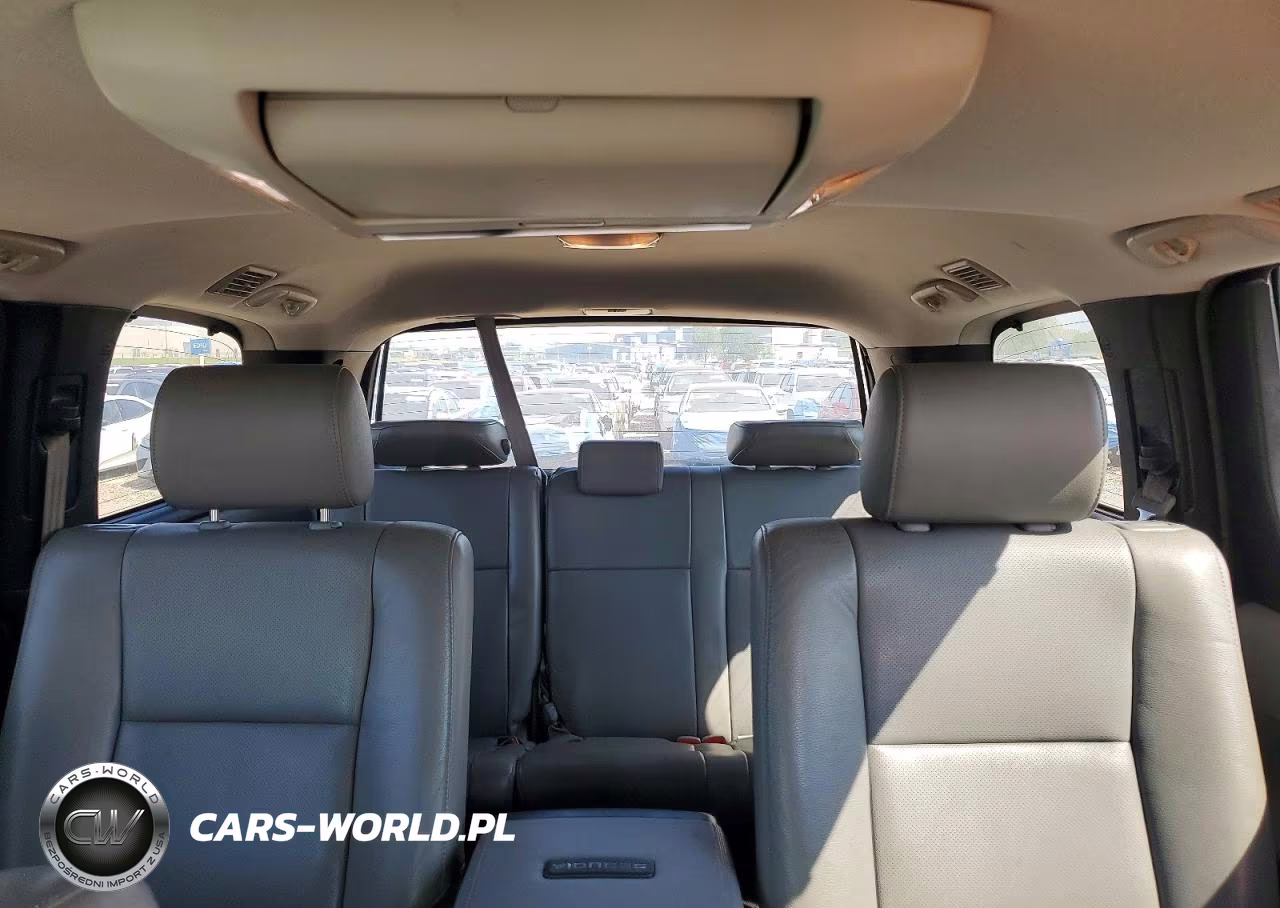 2012 Toyota Sequoia Platinum VIN:5TDDW5G17CS058040 - 10