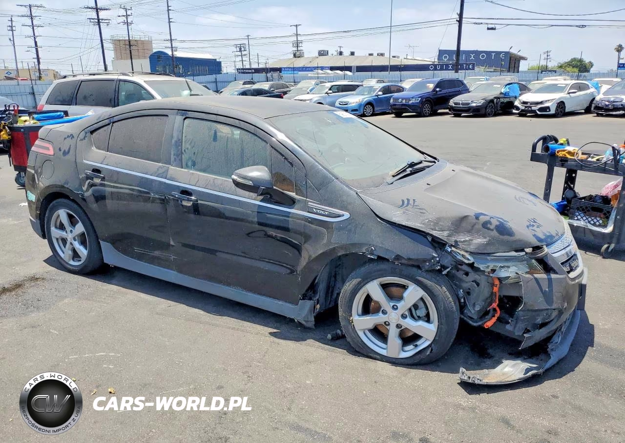 2013 Chevrolet Volt VIN:1G1RE6E49DU100242 - 4