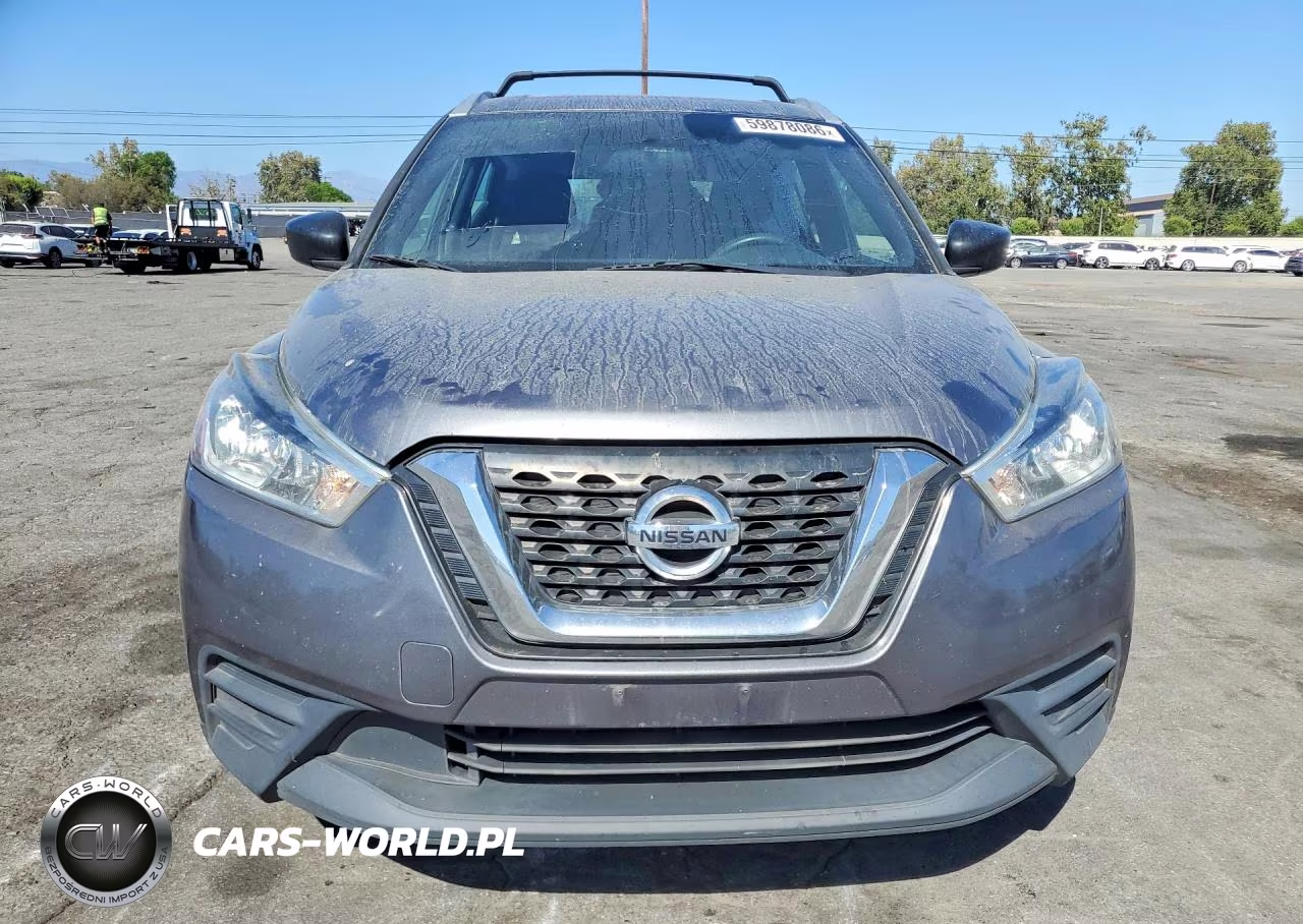 2018 Nissan Kicks S VIN:3N1CP5CU8JL523519 - 5