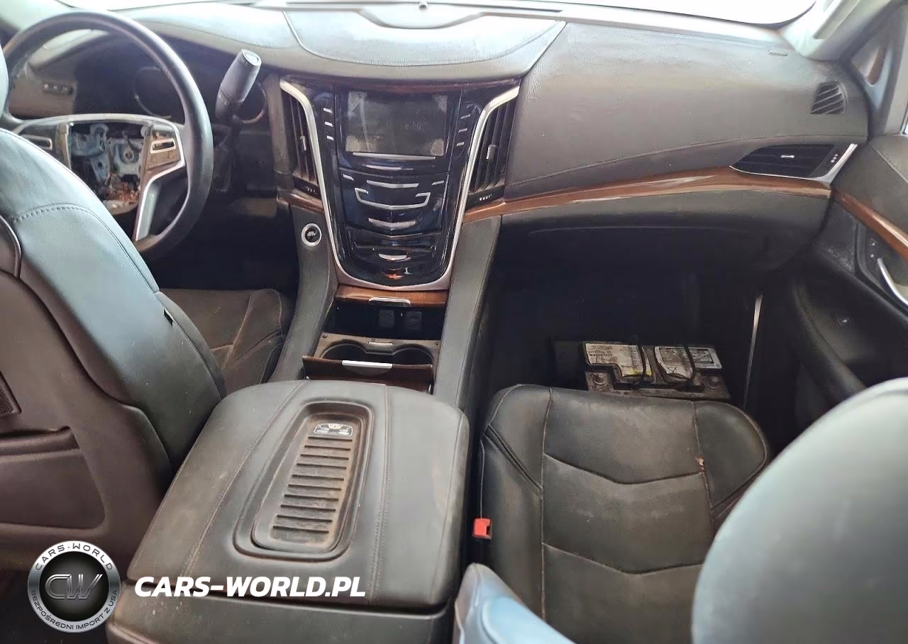 2019 Cadillac Escalade Luxury VIN:1GYS3BKJ2KR104063 - 8