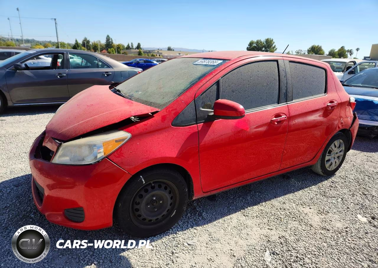 2013 Toyota Yaris 5-Door Le