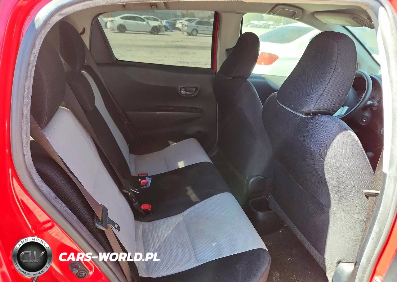 2013 Toyota Yaris 5-Door Le VIN:JTDKTUD34DD559304 - 10
