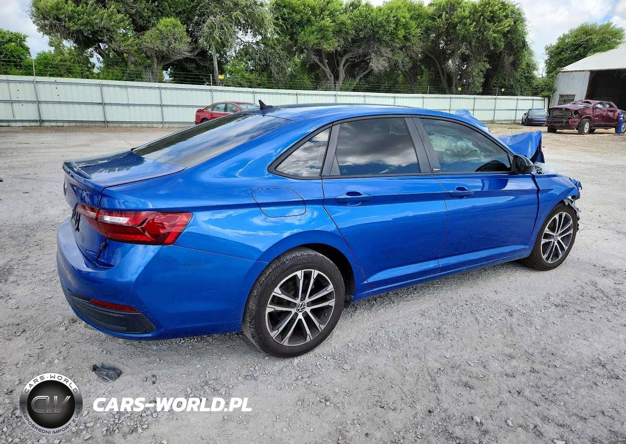 2024 Volkswagen Jetta Sport VIN:3VWBM7BUXRM000424 - 3