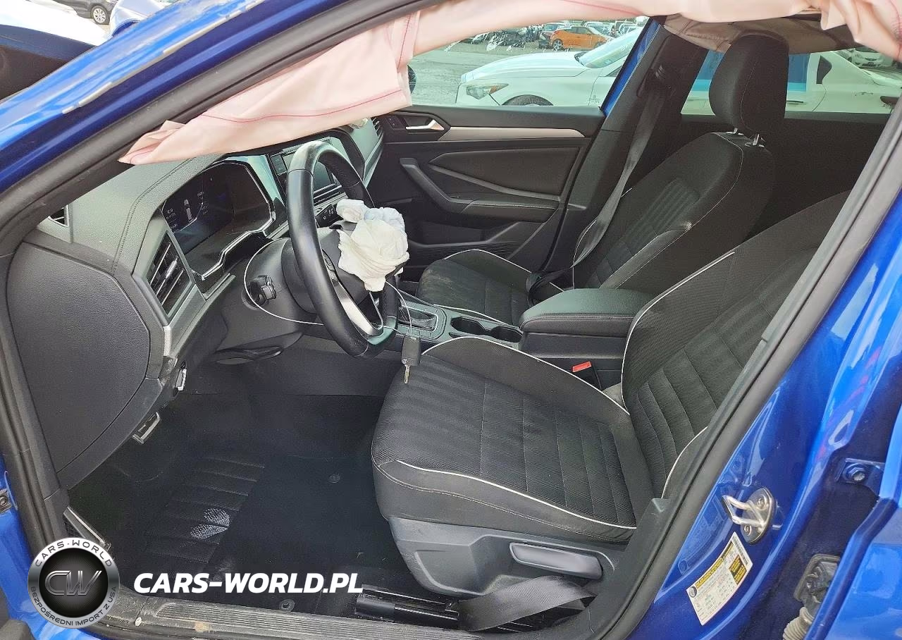 2024 Volkswagen Jetta Sport VIN:3VWBM7BUXRM000424 - 7
