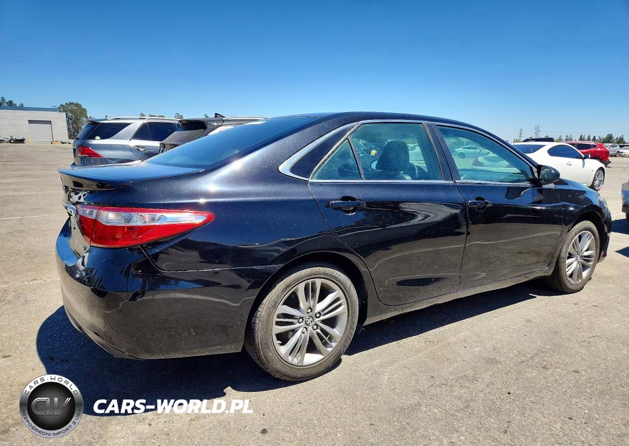 2015 Toyota Camry Le VIN:4T1BF1FK7FU984993 - 3