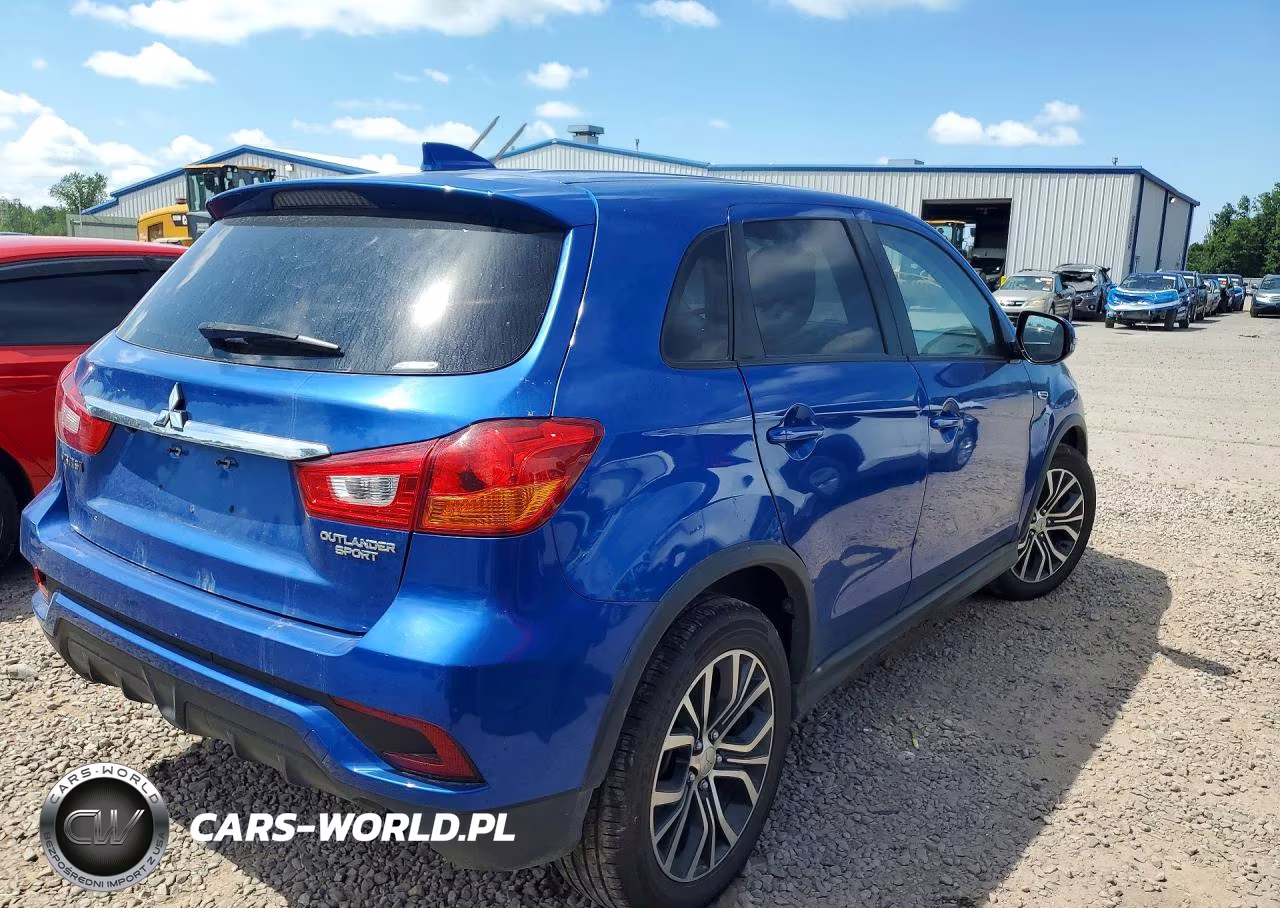 2019 Mitsubishi Outlander 4D 4Wd VIN:JA4AR3AU8KU019057 - 3