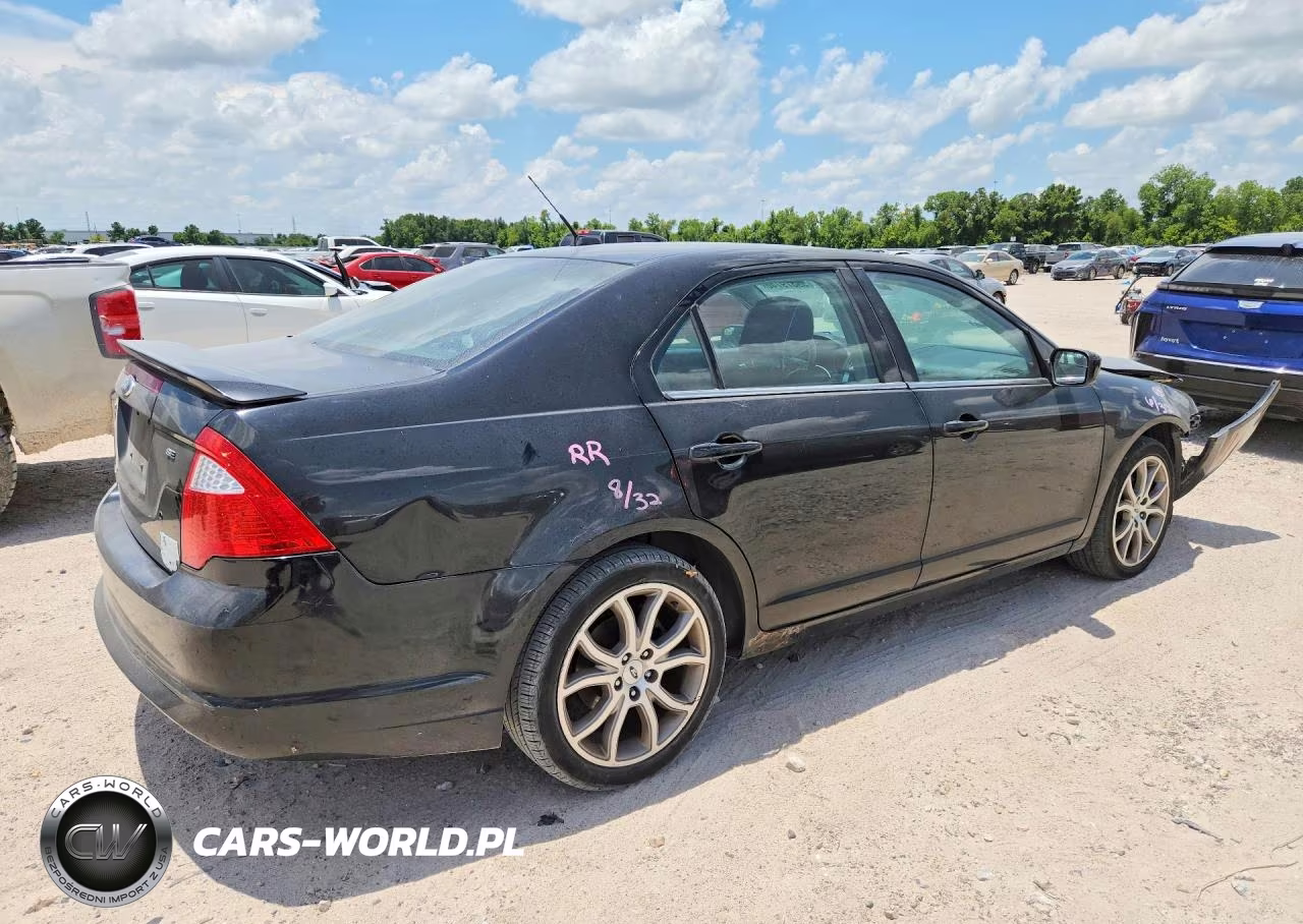 2012 Ford Fusion Se VIN:3FAHP0HA1CR124672 - 3