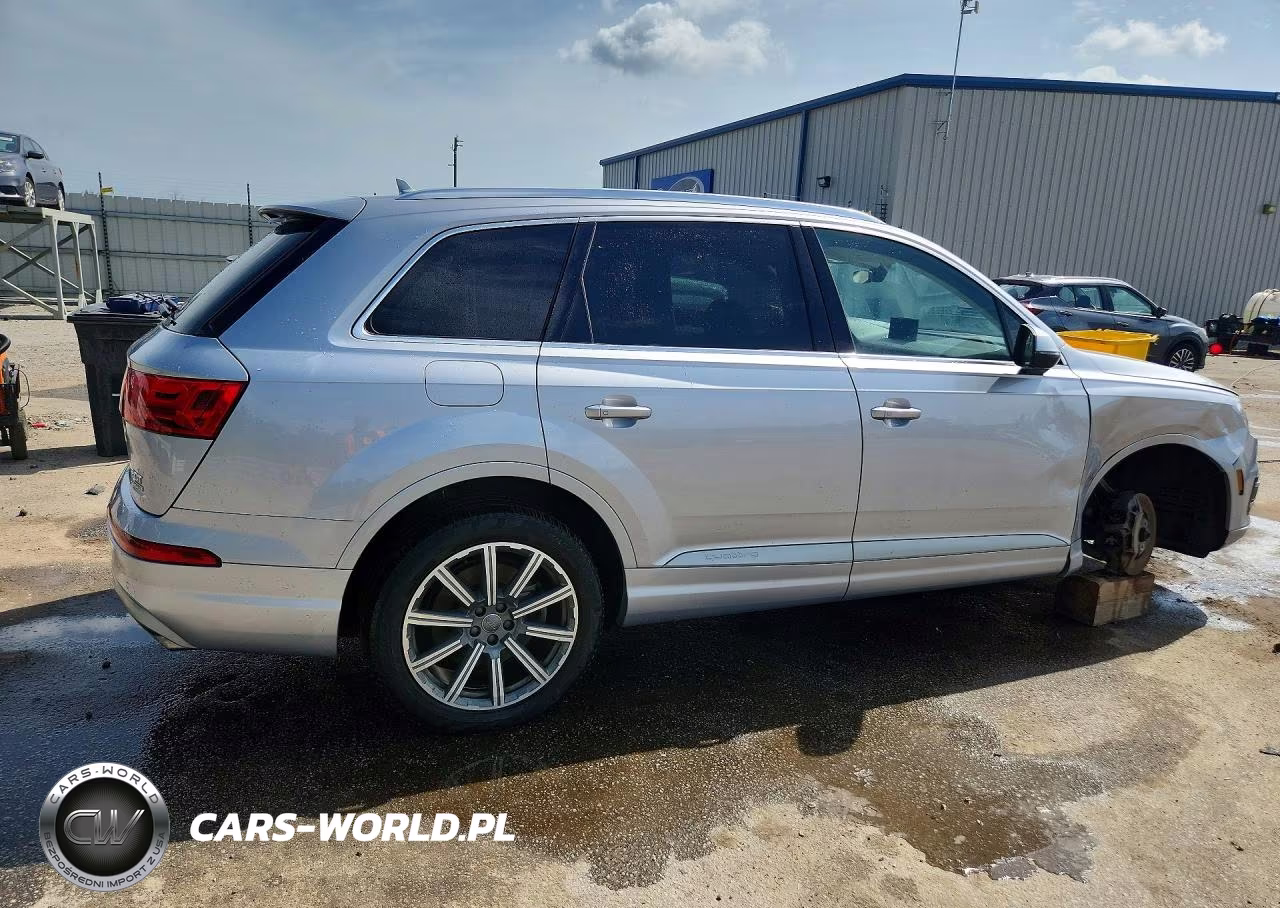 2017 Audi Q7 Prestige VIN:WA1VAAF70HD050098 - 3