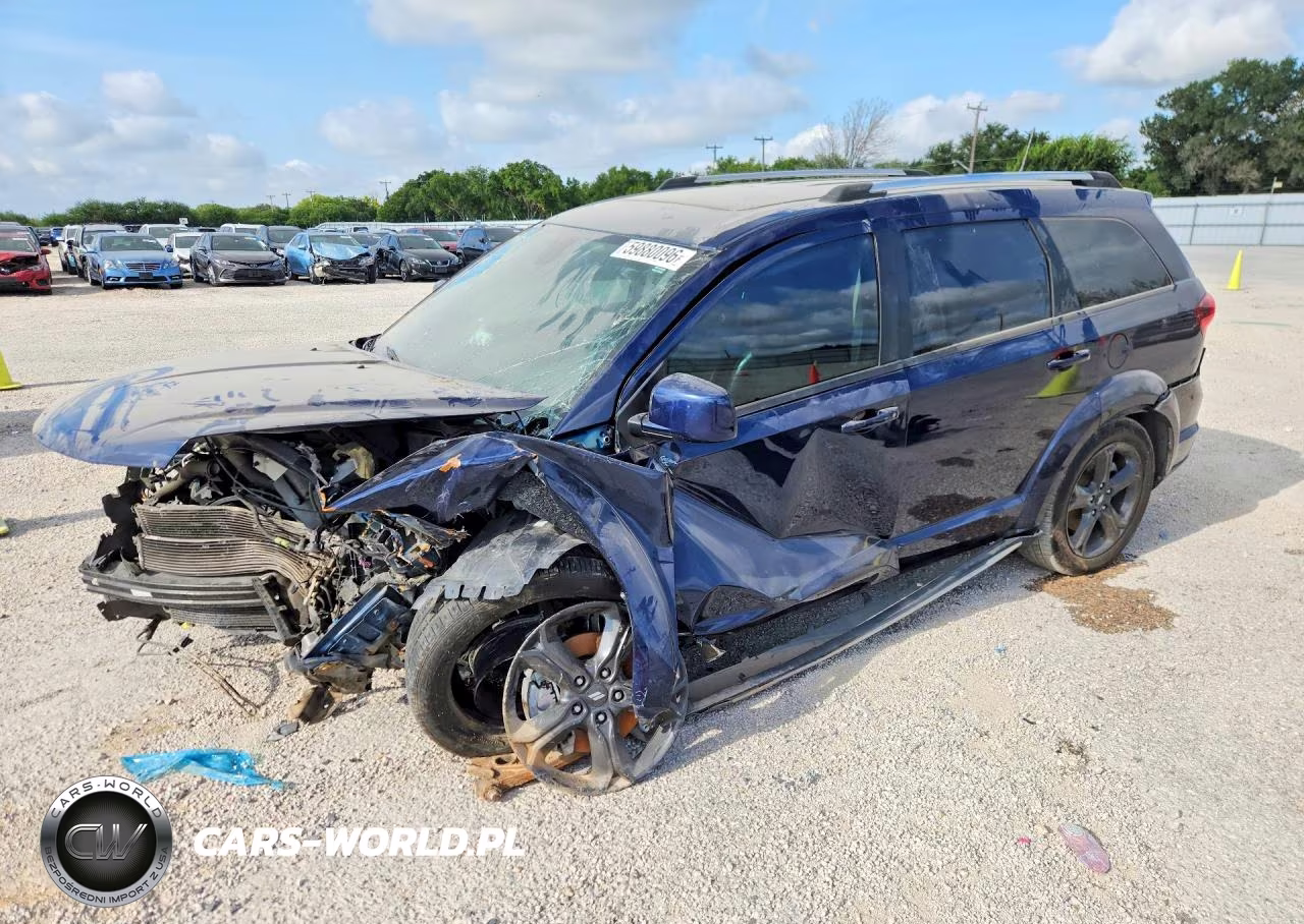 2020 Dodge Journey Crossroad VIN:3C4PDCGB2LT188572 - 1