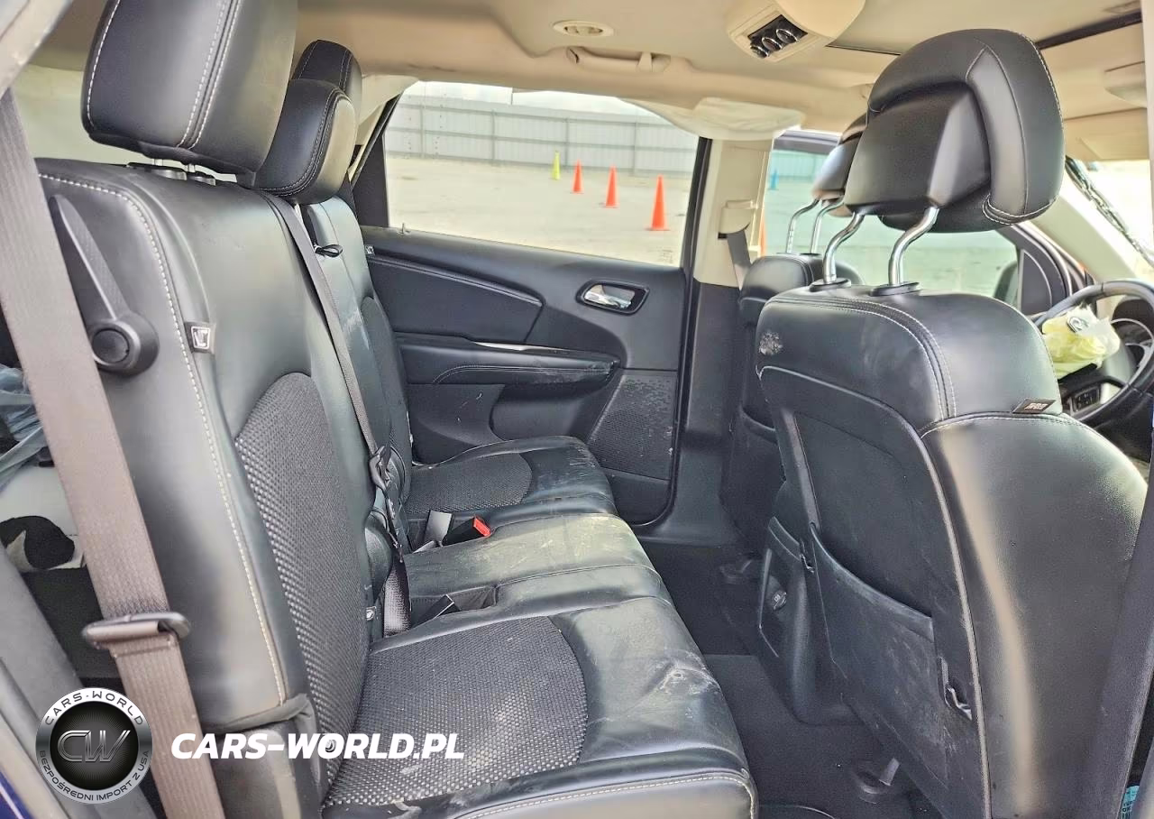 2020 Dodge Journey Crossroad VIN:3C4PDCGB2LT188572 - 11