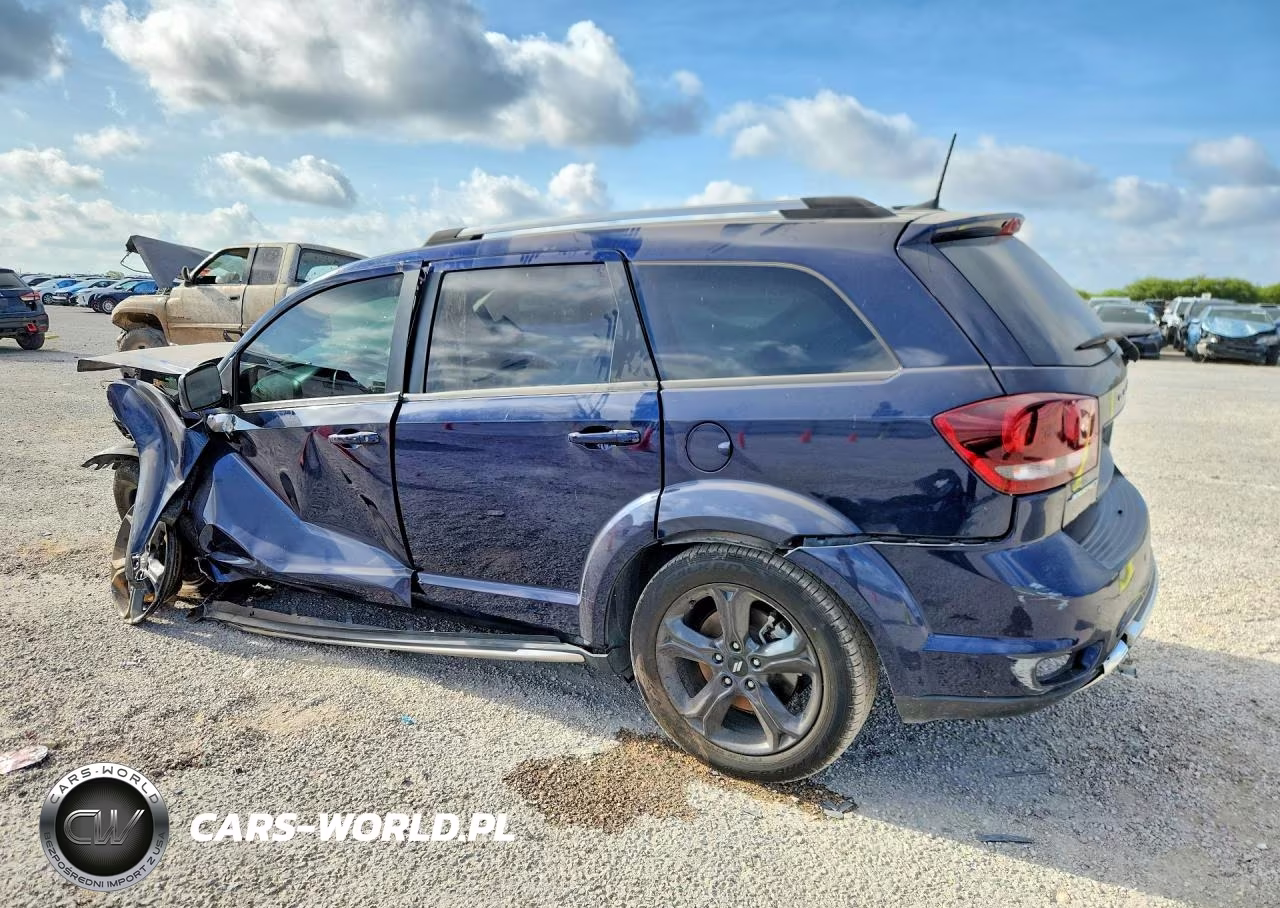 2020 Dodge Journey Crossroad VIN:3C4PDCGB2LT188572 - 2