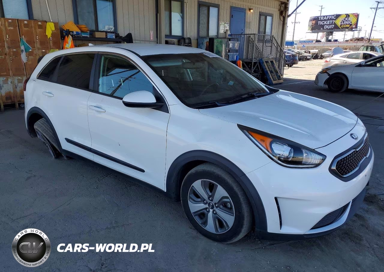 2018 Kia Niro Fe VIN:KNDCB3LC2J5210117 - 4