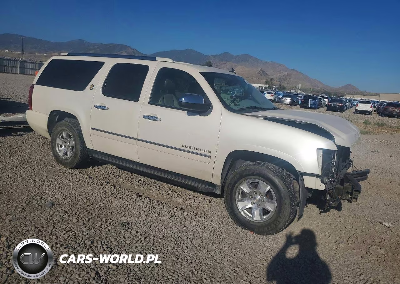 2010 Chevrolet Suburban K1500 Ltz VIN:1GNUKKE32AR279725 - 4