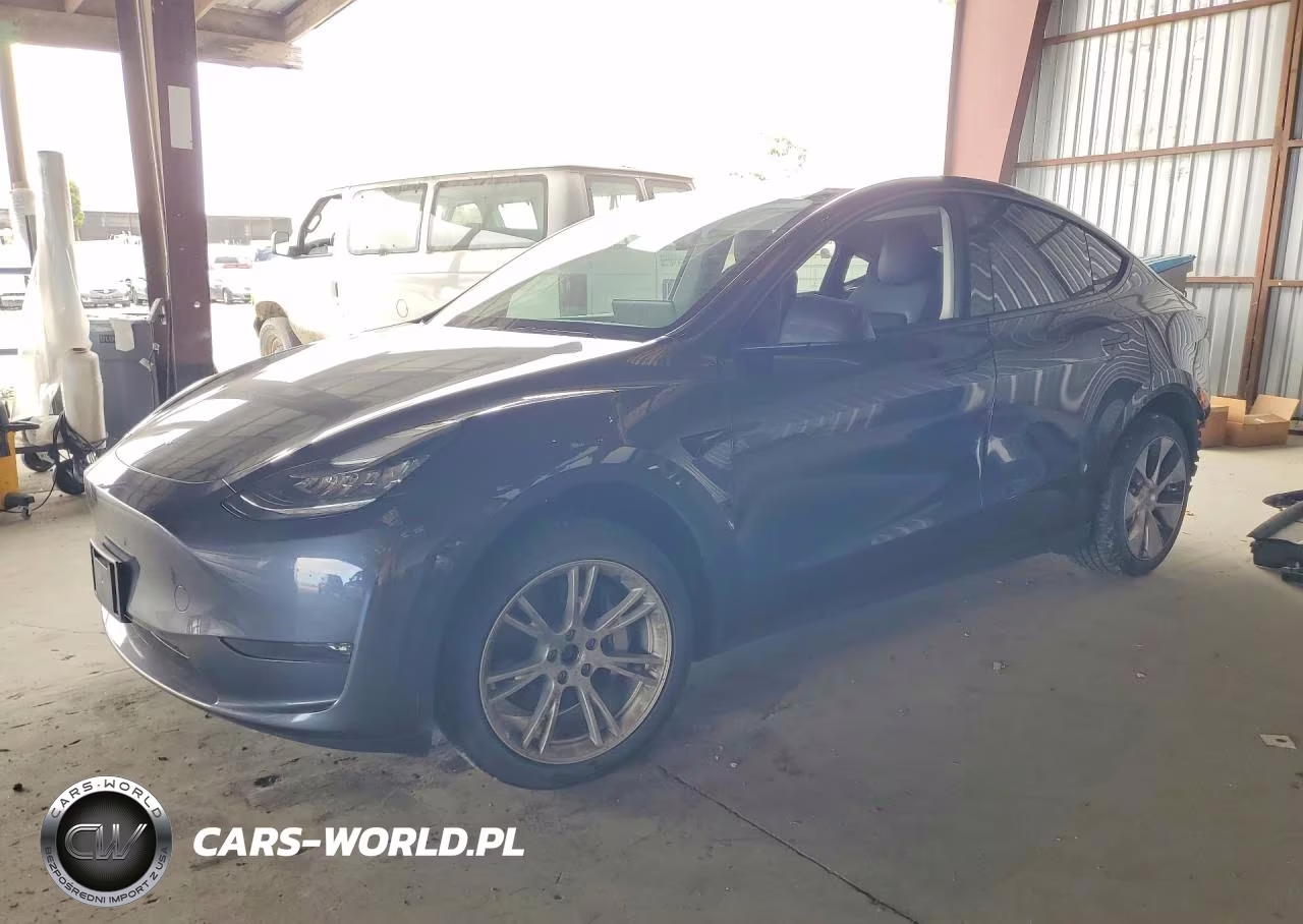 2023 Tesla Model Y – zdjęcie 1 z 13