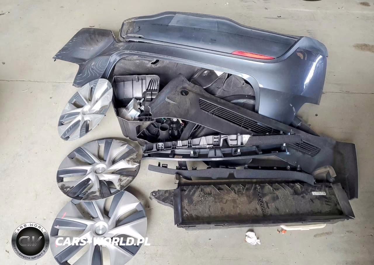 2023 Tesla Model Y VIN:7SAYGDEE6PF599866 - 12
