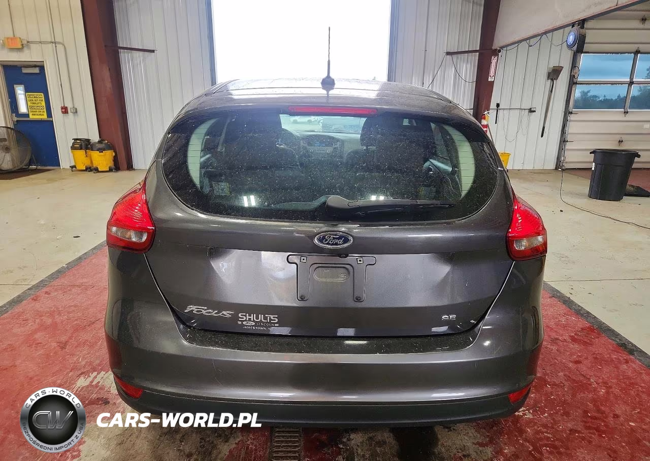 2018 Ford Focus Se VIN:1FADP3K22JL301341 - 6