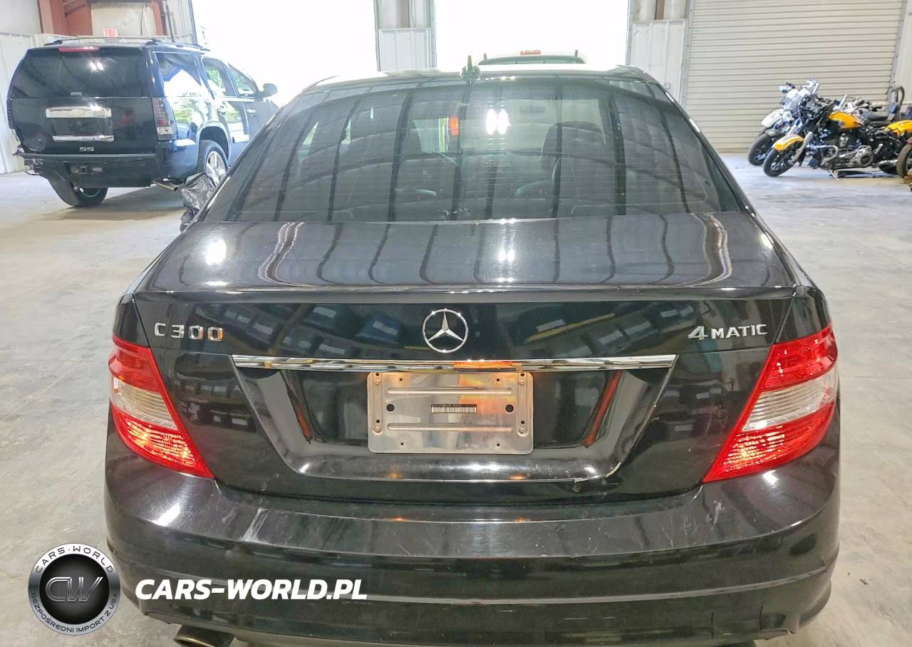 2011 Mercedes-Benz C 300 4Matic VIN:WDDGF8BB6BR185962 - 6
