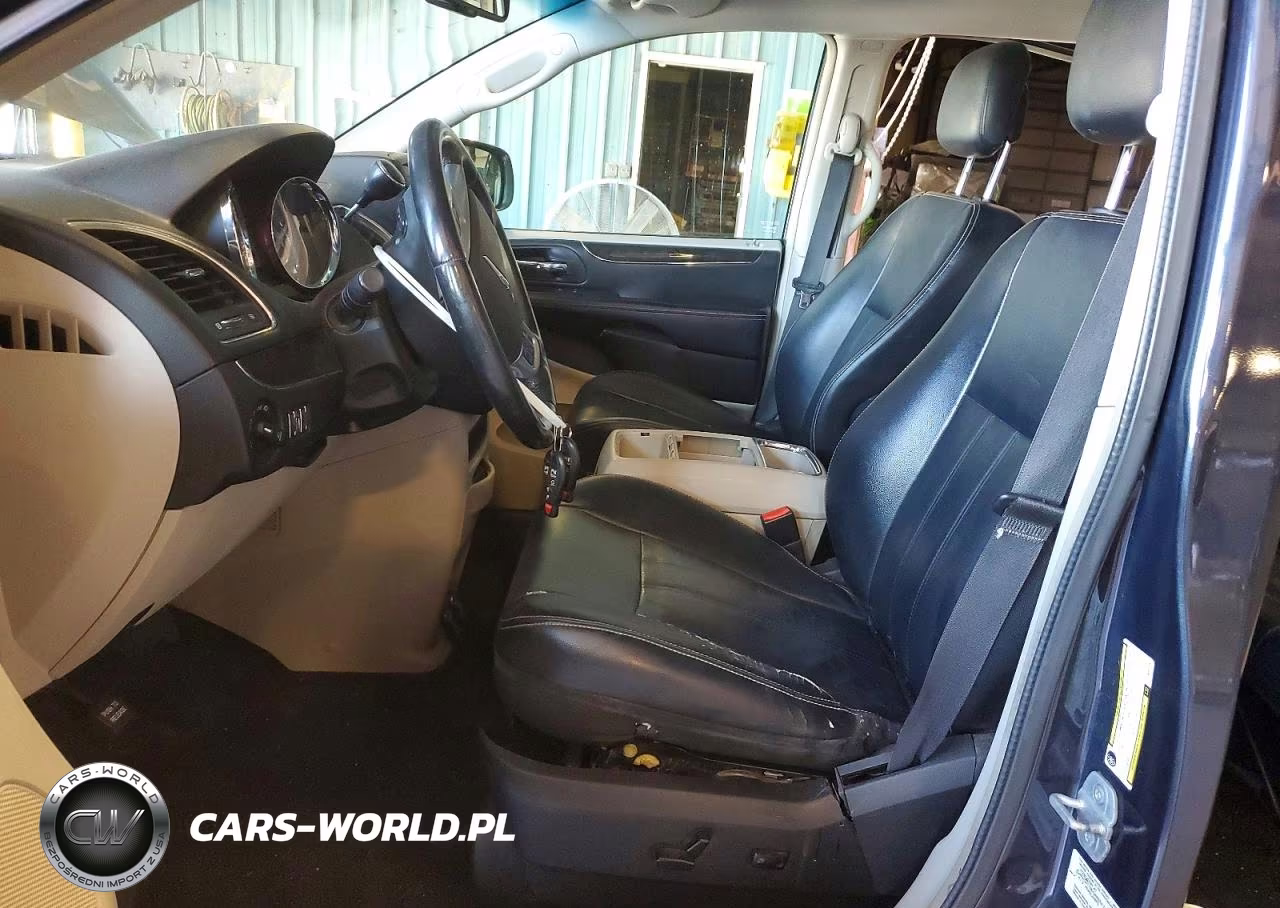 2013 Chrysler Town & Country Touring VIN:2C4RC1BG4DR802383 - 7