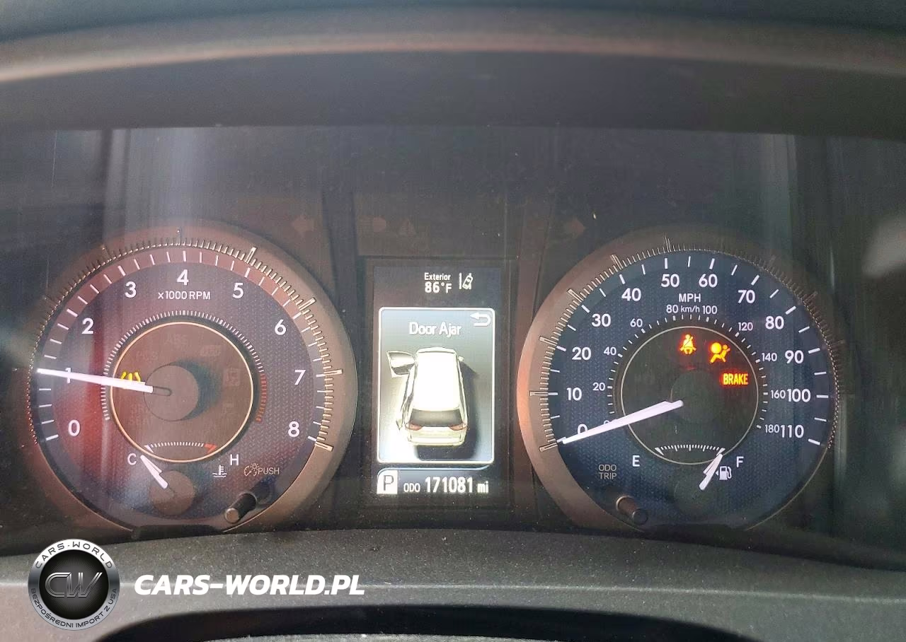2018 Toyota Sienna Le VIN:5TDJZ3DCXJS197290 - 9